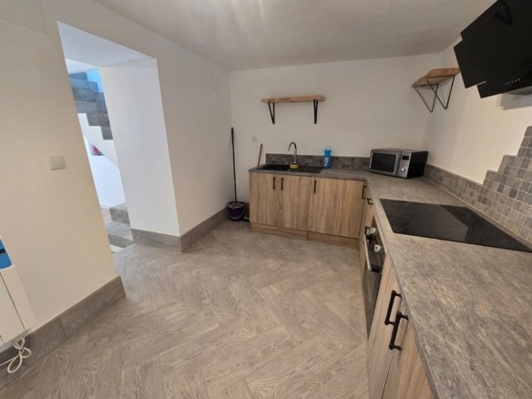 3 Bedroom 2 Bathroom Townhouse in Sax - Caza De Casa