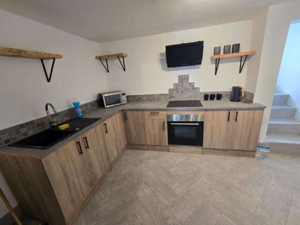 3 Bedroom 2 Bathroom Townhouse in Sax - Caza De Casa