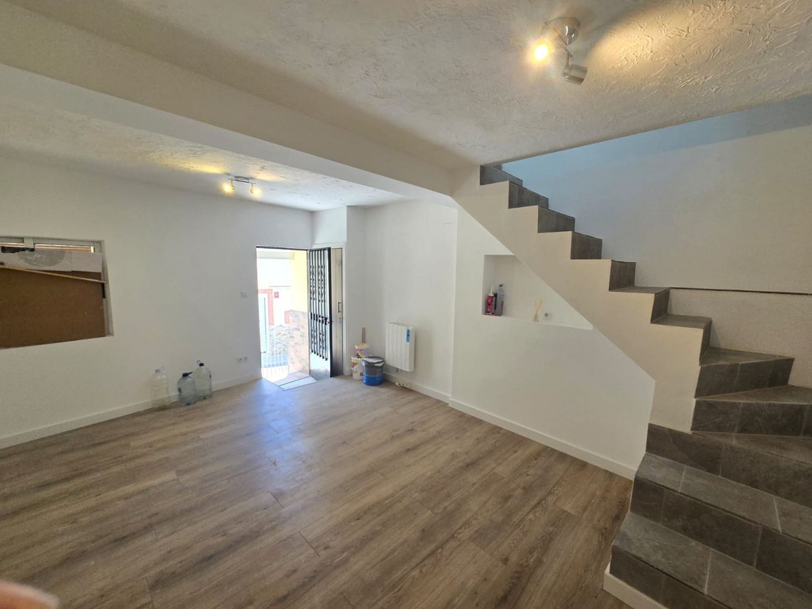 3 Bedroom 2 Bathroom Townhouse in Sax - Caza De Casa