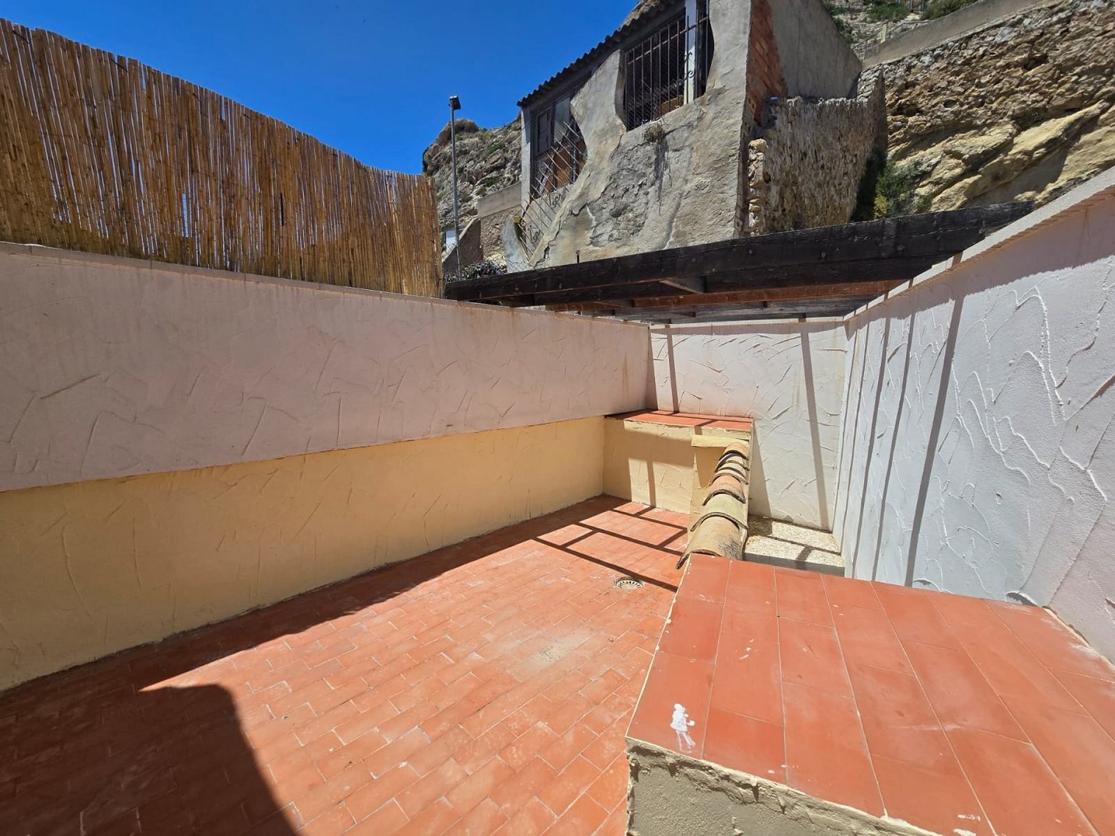 3 Bedroom 2 Bathroom Townhouse in Sax - Caza De Casa