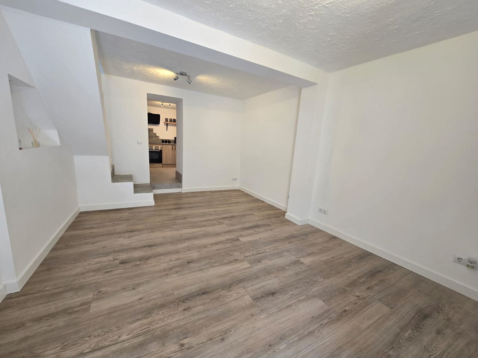 3 Bedroom 2 Bathroom Townhouse in Sax - Caza De Casa