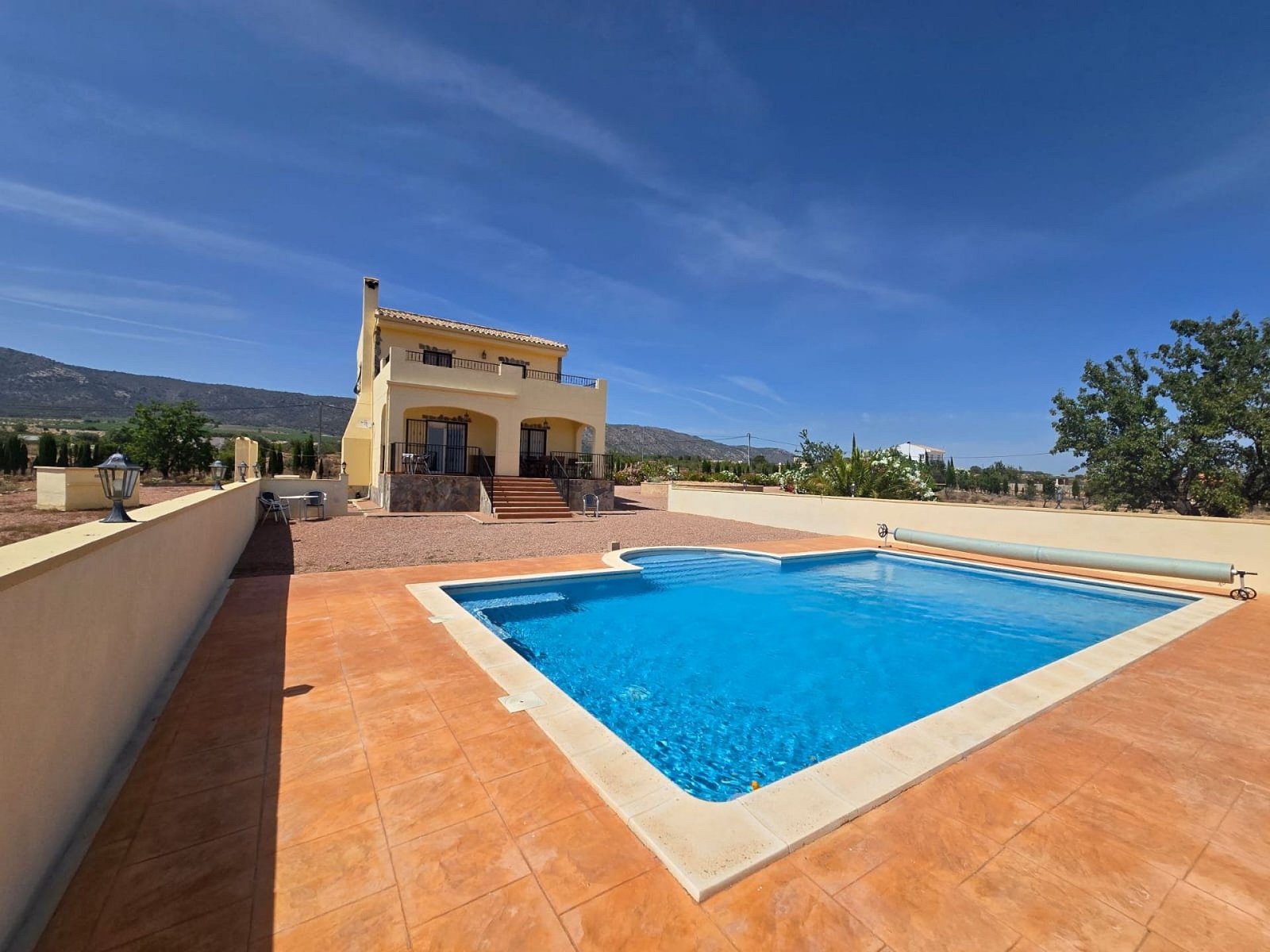 4 Bedroom 3 Bathroom Detached Villa in Monovar - Caza De Casa