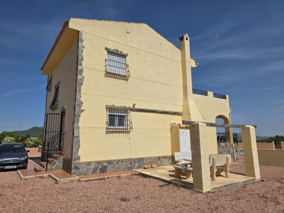 4 Bedroom 3 Bathroom Detached Villa in Monovar - Caza De Casa