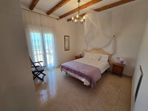 4 Bedroom 3 Bathroom Detached Villa in Monovar - Caza De Casa