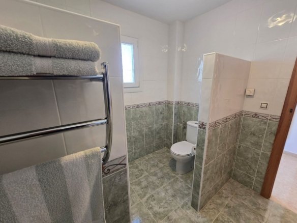 4 Bedroom 3 Bathroom Detached Villa in Monovar - Caza De Casa