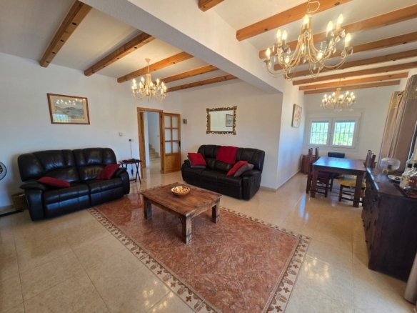 4 Bedroom 3 Bathroom Detached Villa in Monovar - Caza De Casa
