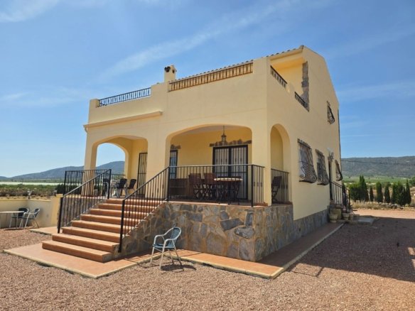 4 Bedroom 3 Bathroom Detached Villa in Monovar - Caza De Casa