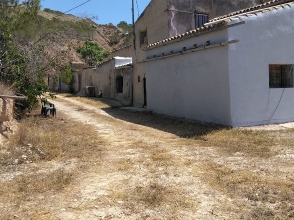 2 Bedroom 2 Bathroom Country house in Pinoso - Caza De Casa