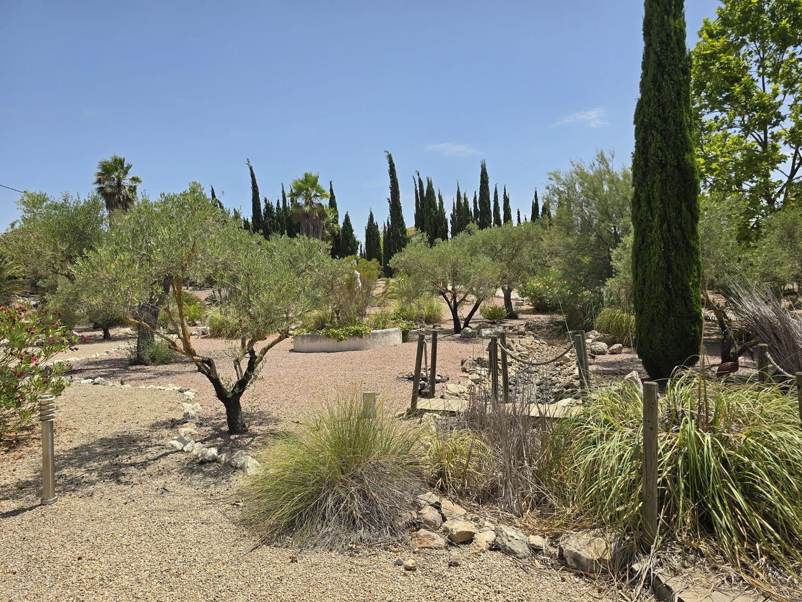 6 Bedroom 5 Bathroom Detached Villa in Salinas - Caza De Casa