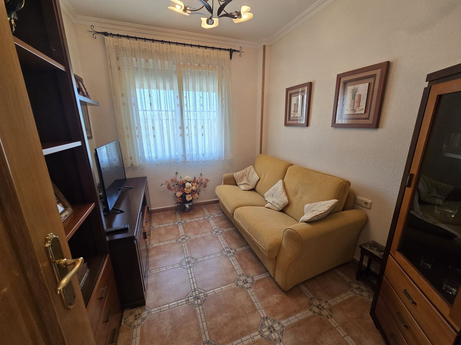 4 Bedroom 3 Bathroom Detached Villa in Villena - Caza De Casa