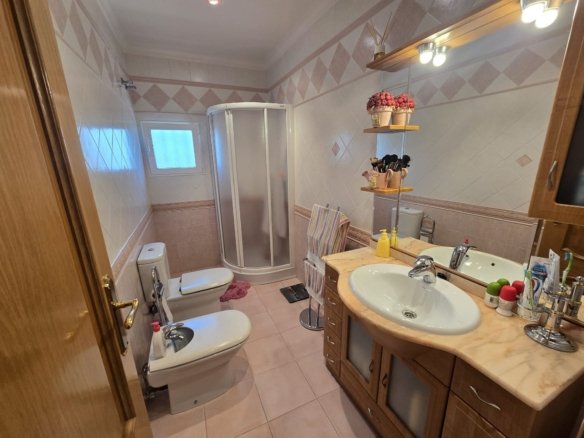 4 Bedroom 3 Bathroom Detached Villa in Villena - Caza De Casa