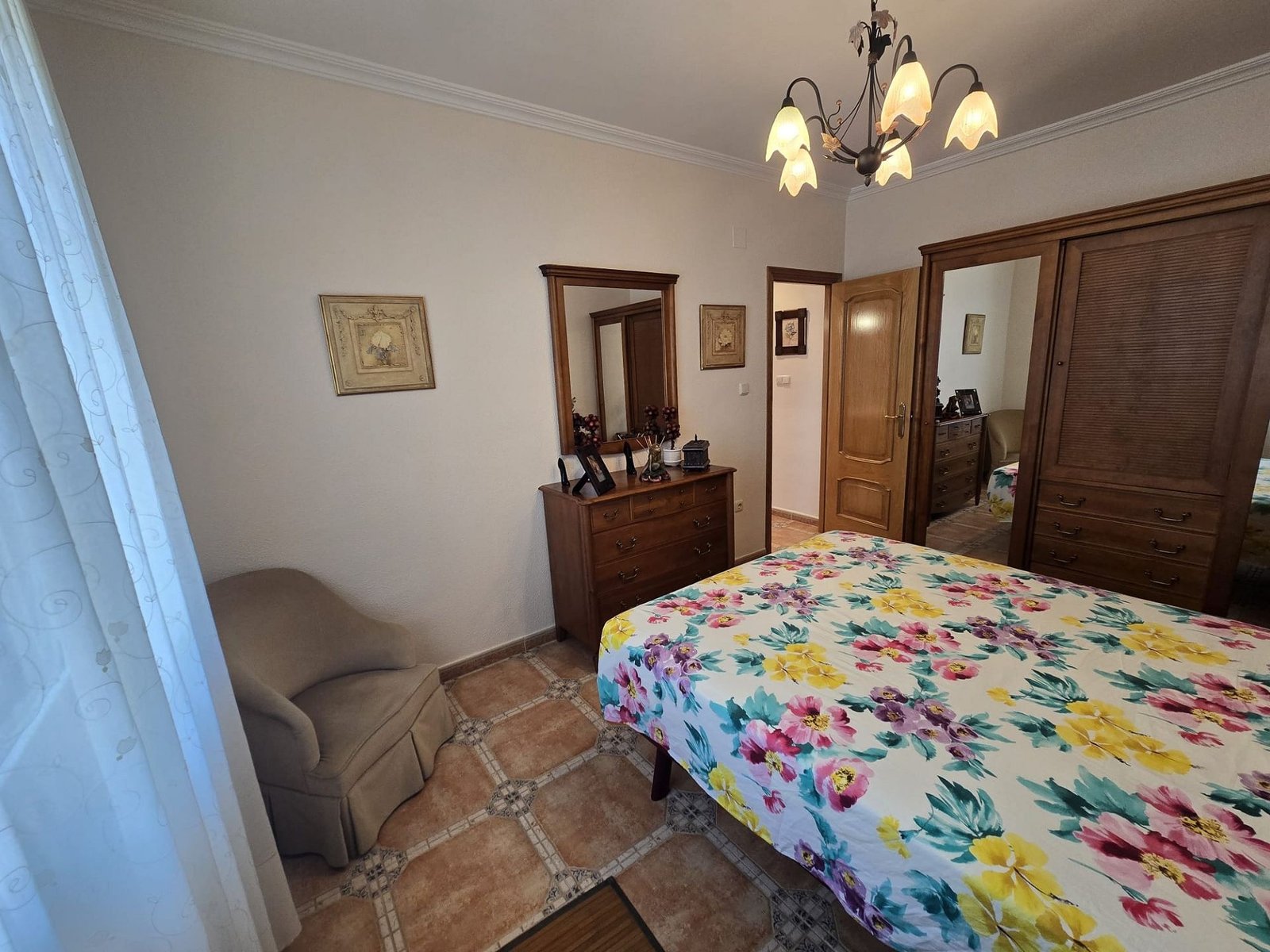 4 Bedroom 3 Bathroom Detached Villa in Villena - Caza De Casa
