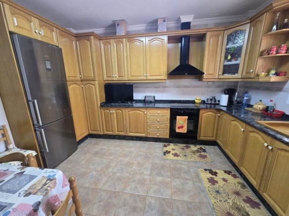 4 Bedroom 3 Bathroom Detached Villa in Villena - Caza De Casa