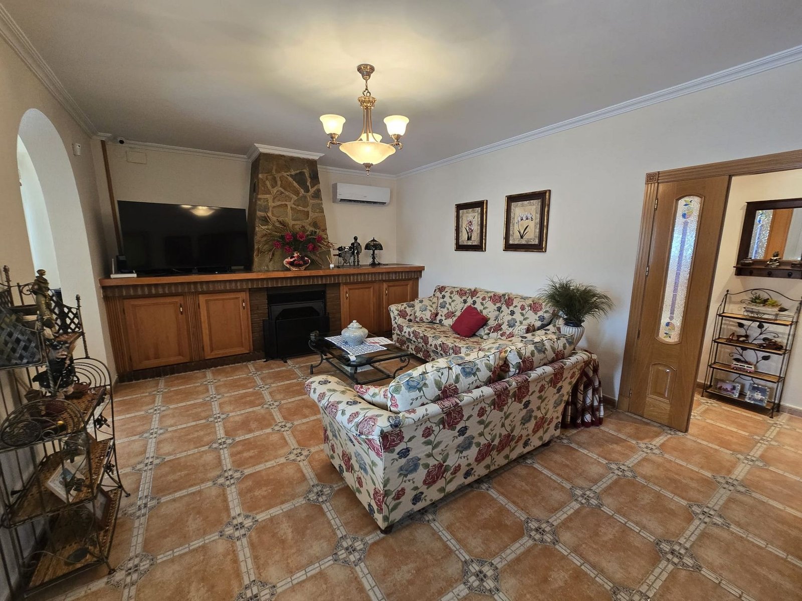 4 Bedroom 3 Bathroom Detached Villa in Villena - Caza De Casa