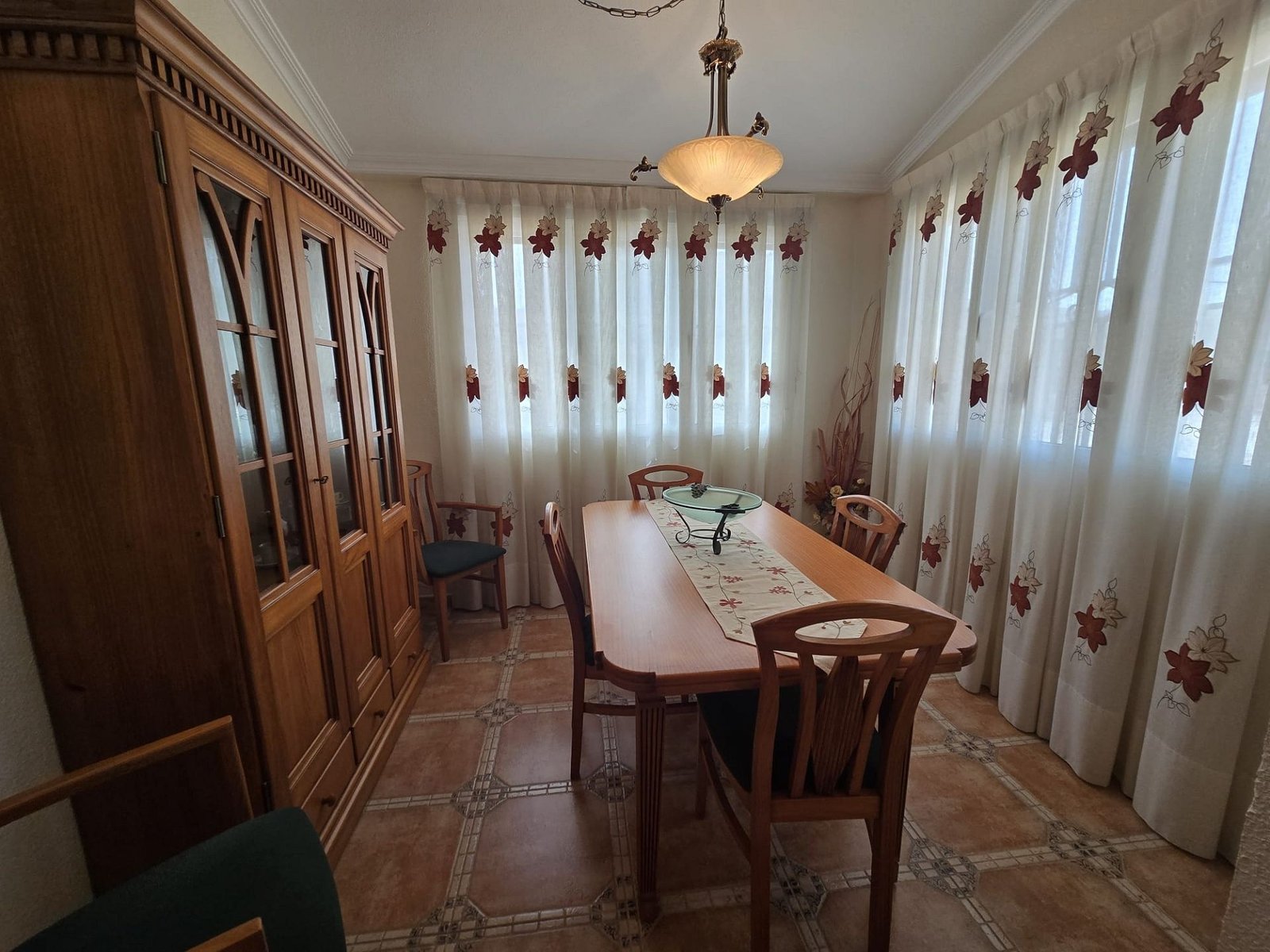 4 Bedroom 3 Bathroom Detached Villa in Villena - Caza De Casa