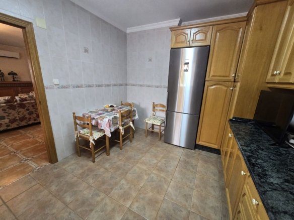 4 Bedroom 3 Bathroom Detached Villa in Villena - Caza De Casa