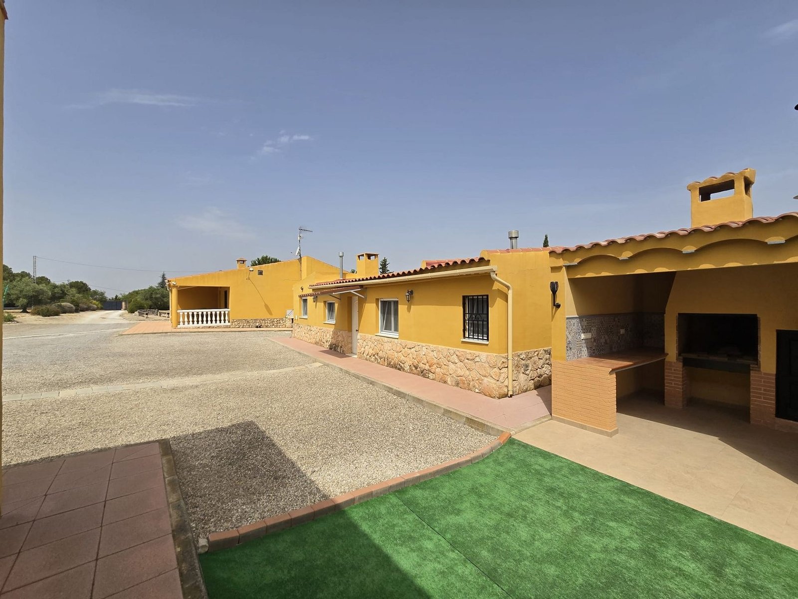 4 Bedroom 3 Bathroom Detached Villa in Villena - Caza De Casa