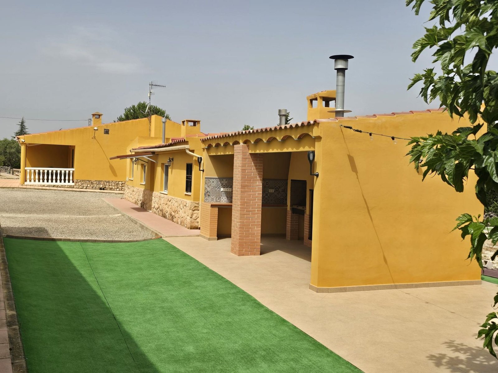 4 Bedroom 3 Bathroom Detached Villa in Villena - Caza De Casa