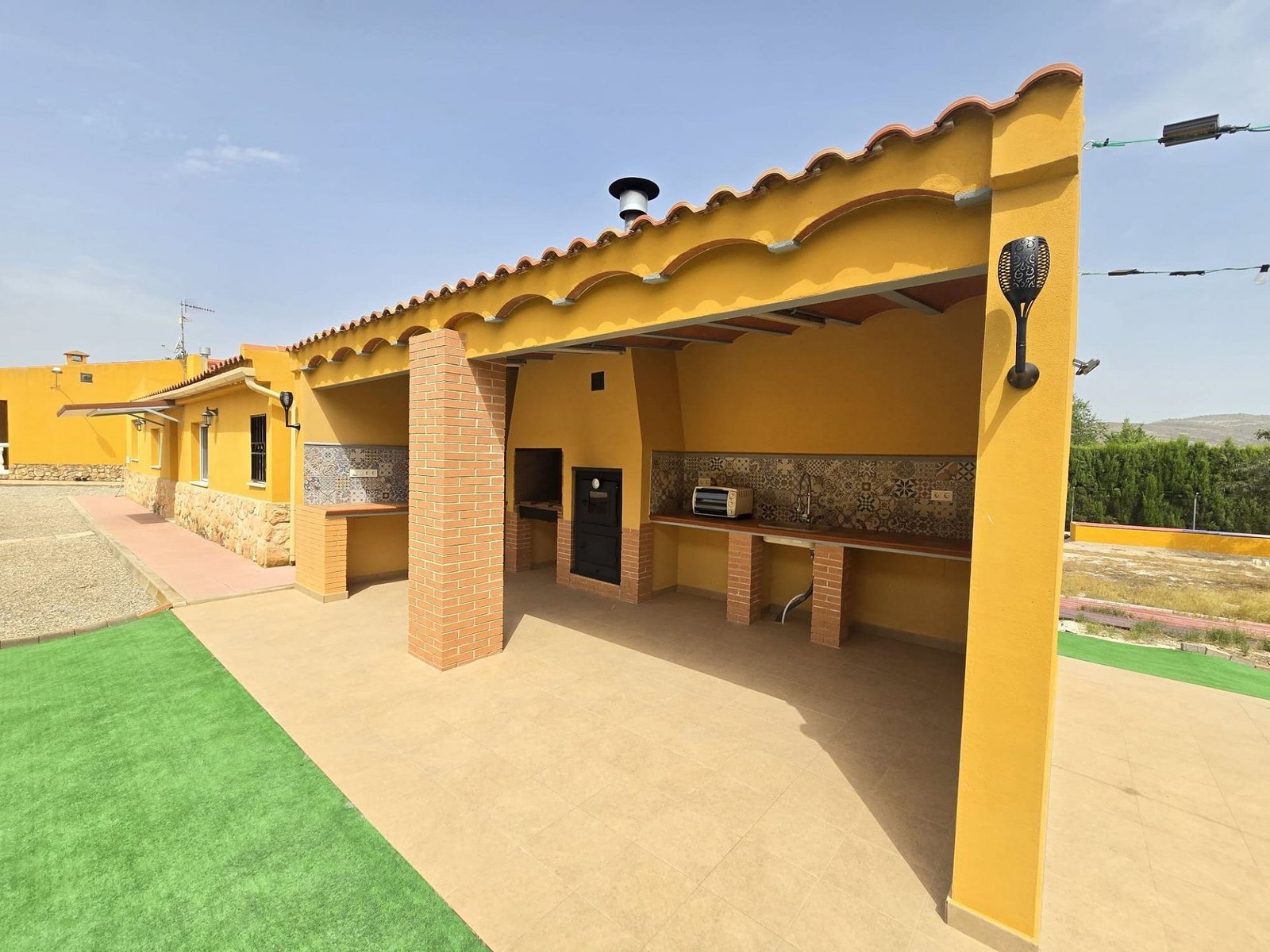 4 Bedroom 3 Bathroom Detached Villa in Villena - Caza De Casa