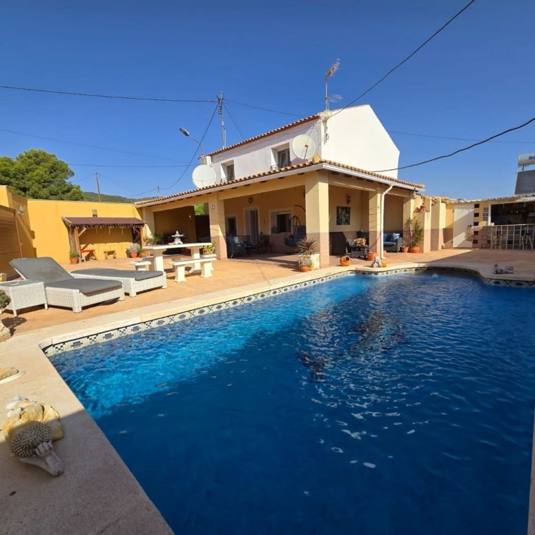4 Bedroom 2 Bathroom Detached Villa in Raspay-Murcia - Caza De Casa