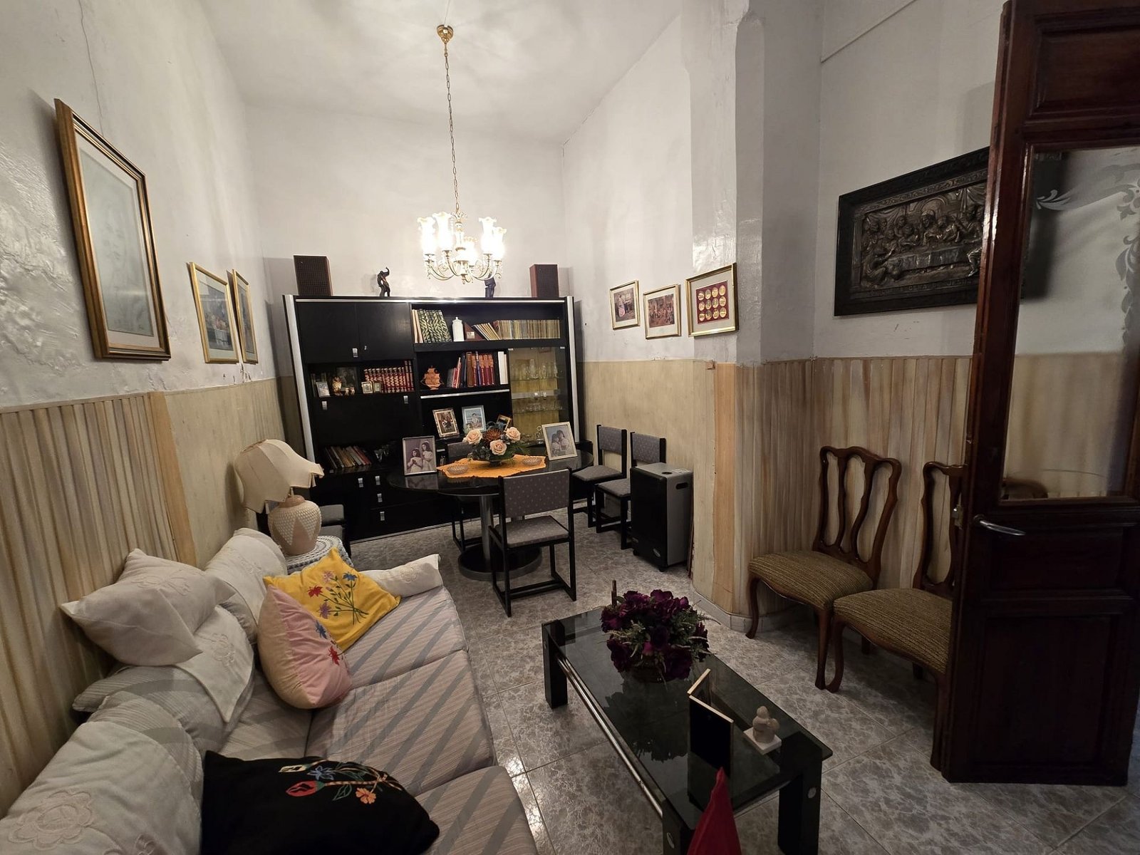 11 Bedroom 2 Bathroom Townhouse in Sax - Caza De Casa