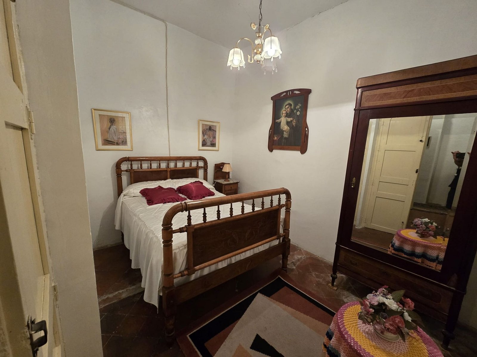 11 Bedroom 2 Bathroom Townhouse in Sax - Caza De Casa