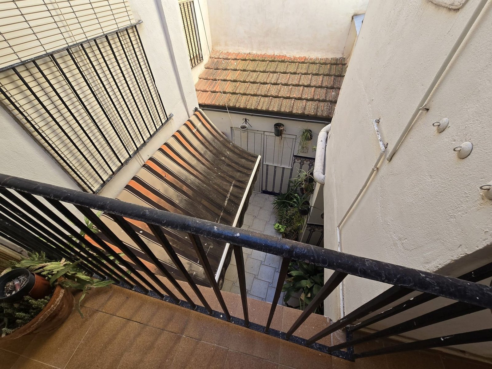 11 Bedroom 2 Bathroom Townhouse in Sax - Caza De Casa