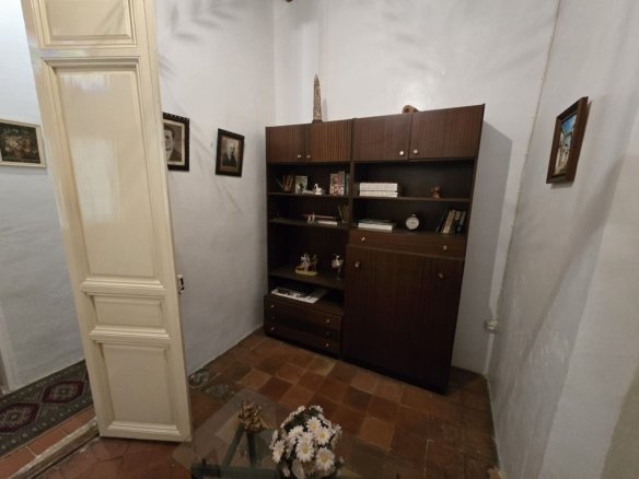 11 Bedroom 2 Bathroom Townhouse in Sax - Caza De Casa