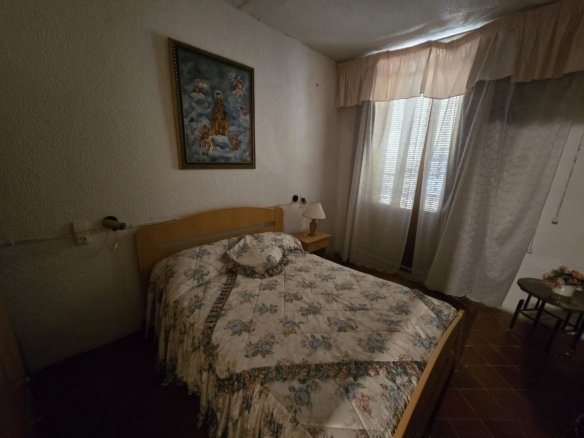 11 Bedroom 2 Bathroom Townhouse in Sax - Caza De Casa