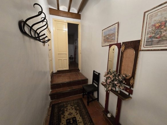 11 Bedroom 2 Bathroom Townhouse in Sax - Caza De Casa