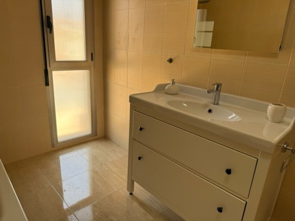 3 Bedroom 2 Bathroom Townhouse in Pinoso - Caza De Casa