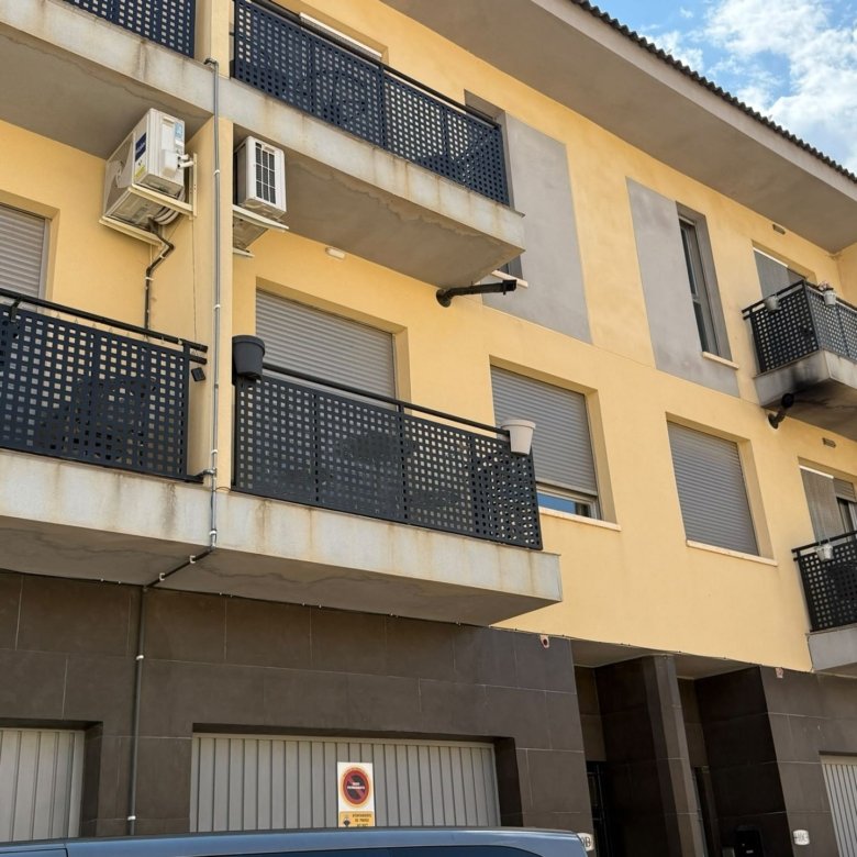 3 Bedroom 2 Bathroom Townhouse in Pinoso - Caza De Casa
