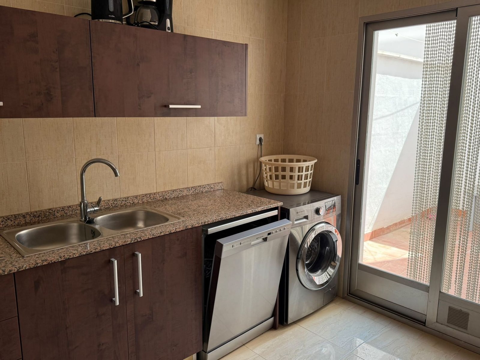 3 Bedroom 2 Bathroom Townhouse in Pinoso - Caza De Casa