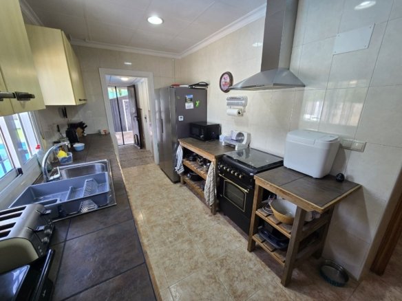 3 Bedroom 3 Bathroom Detached Villa in Sax - Caza De Casa
