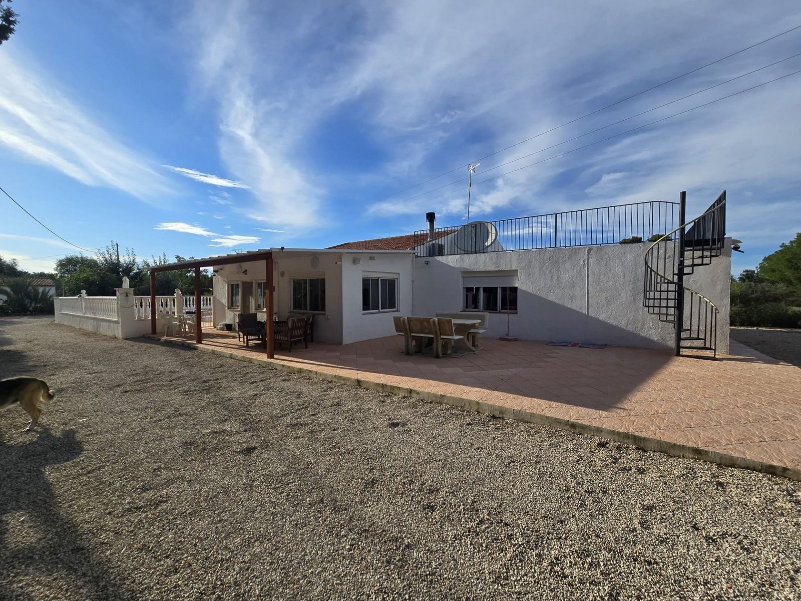 5 Bedroom 3 Bathroom Detached Villa in Villena - Caza De Casa