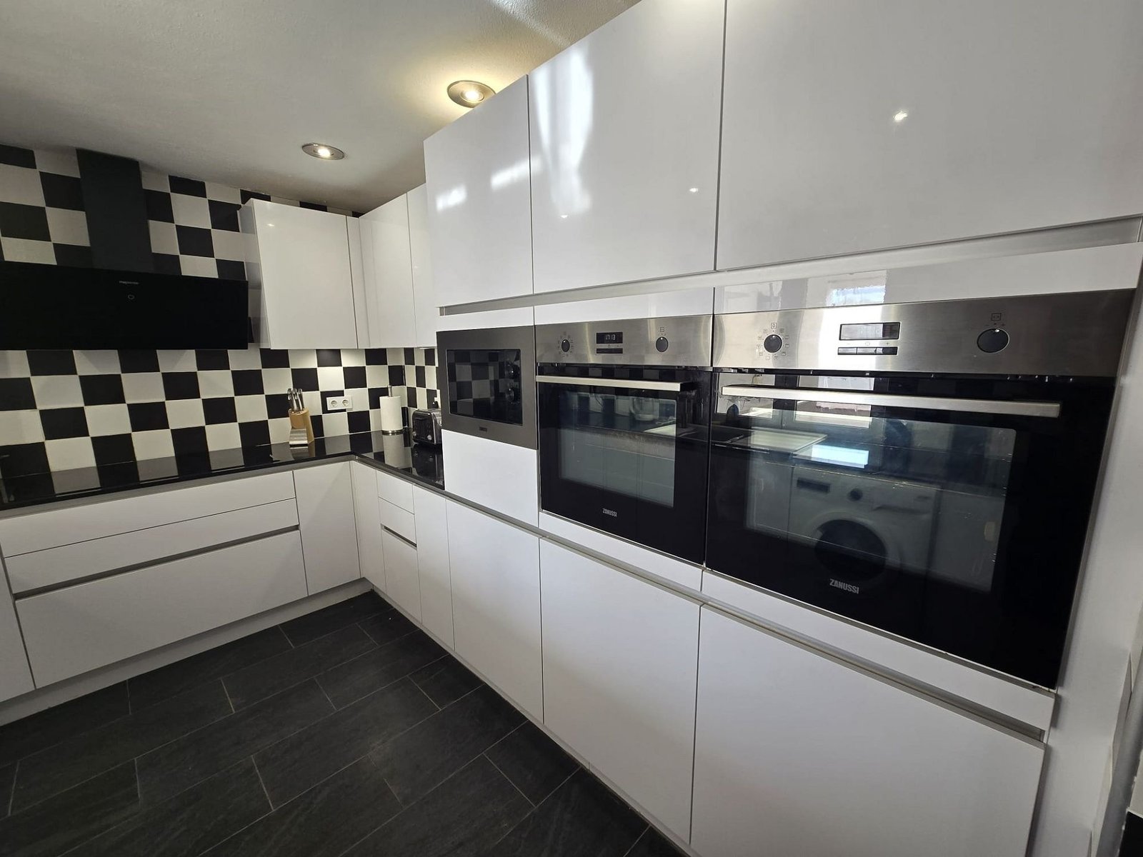 5 Bedroom 3 Bathroom Detached Villa in Villena - Caza De Casa
