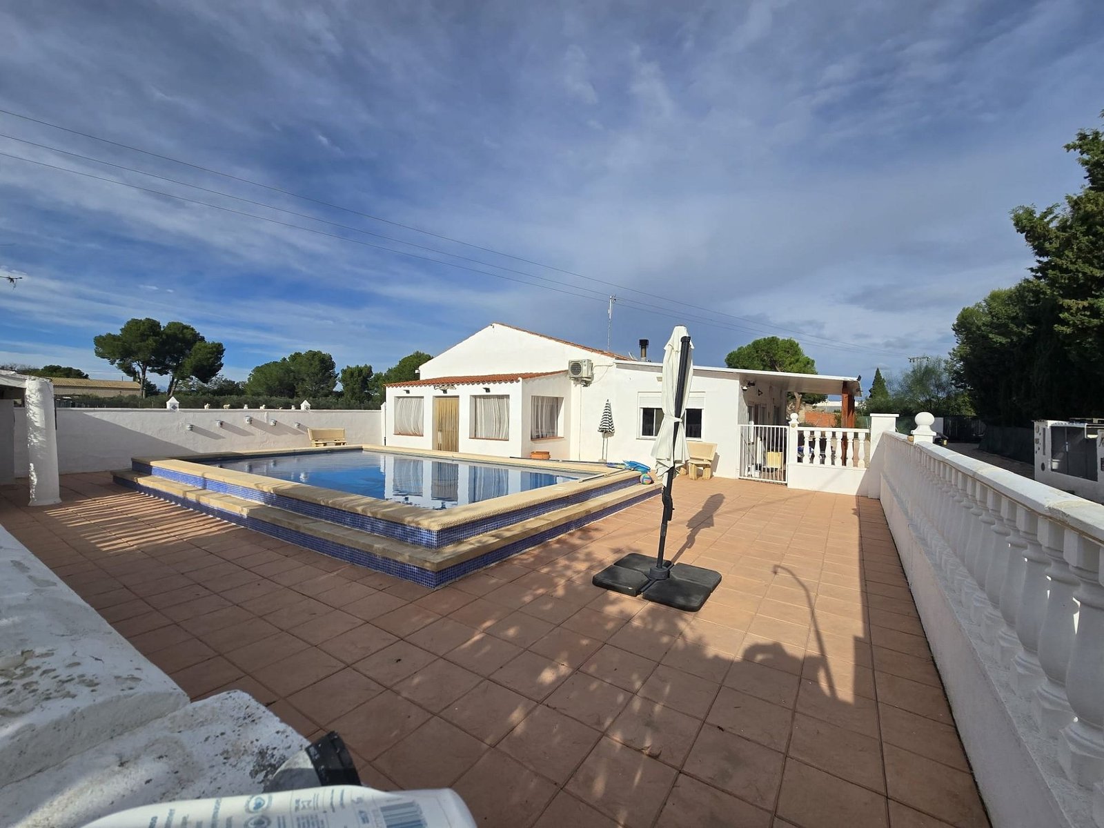 5 Bedroom 3 Bathroom Detached Villa in Villena - Caza De Casa