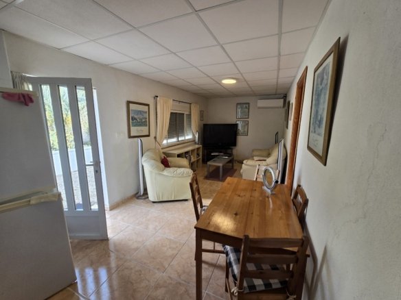 5 Bedroom 3 Bathroom Detached Villa in Villena - Caza De Casa