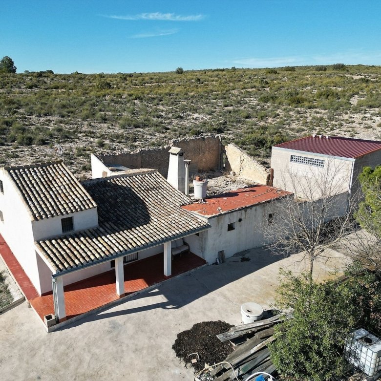 5 Bedroom 1 Bathroom Country house in Caudete - Caza De Casa