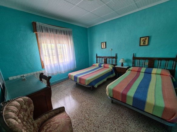 4 Bedroom 2 Bathroom Country house in Sax - Caza De Casa