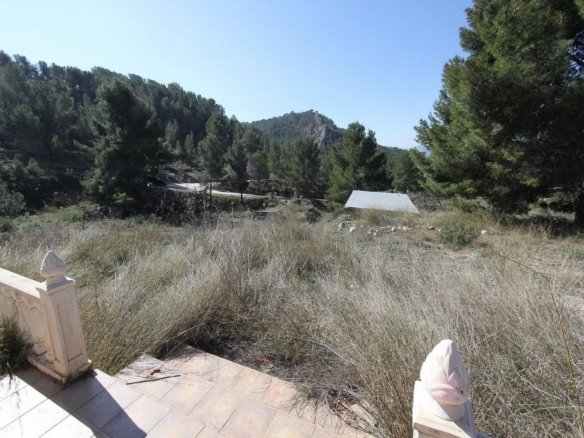 3 Bedroom 2 Bathroom Detached Villa in Petrer - Caza De Casa