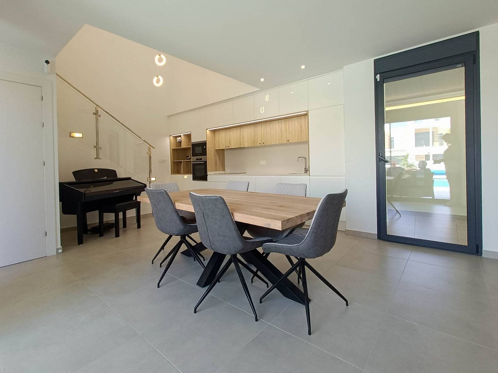 5 Bedroom 4 Bathroom Villa in Rojales - Caza De Casa